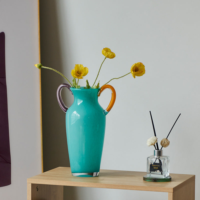 Solaris Amphora Vase